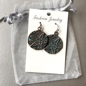 STARFISH EARRINGS NWOT